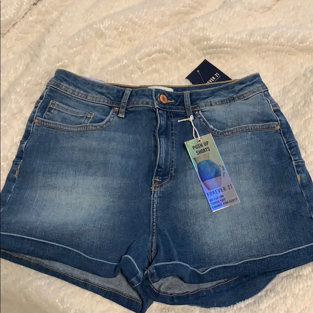 Forever 21 size 28 w push up shorts